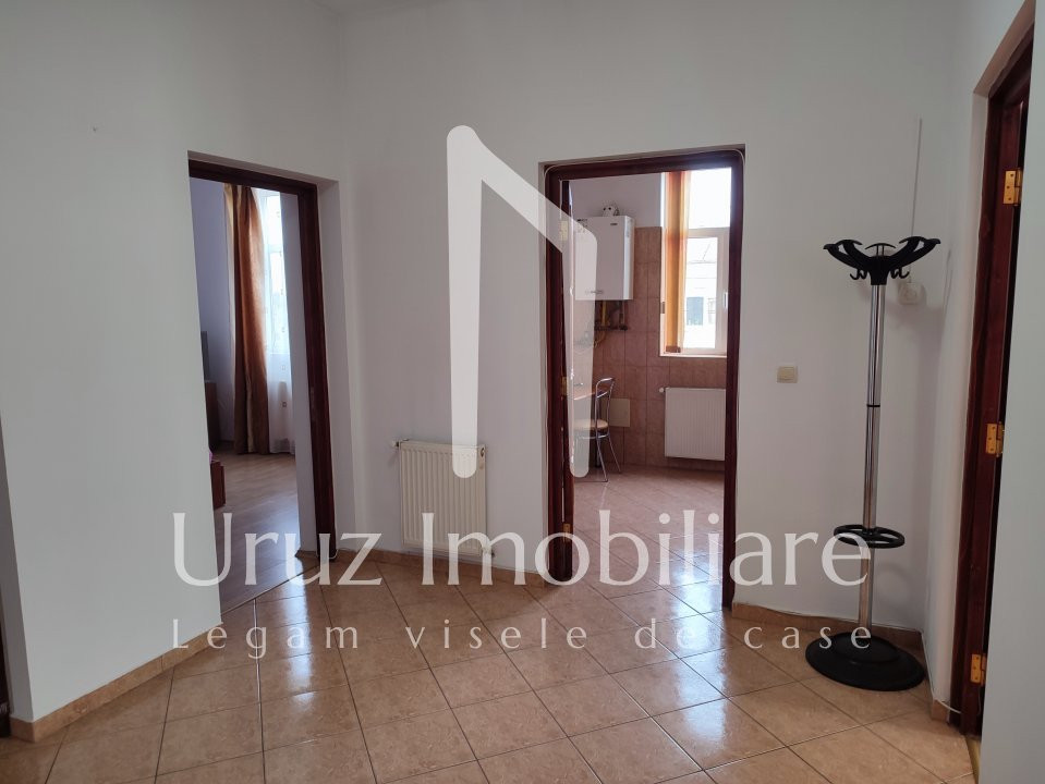 URUZ IMOBILIARE - VANZARE VILA CU 11 APARTAMENTE