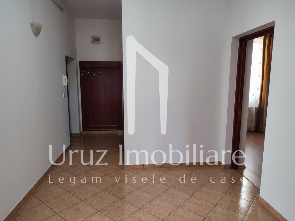 URUZ IMOBILIARE - VANZARE VILA CU 11 APARTAMENTE