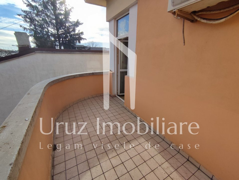 URUZ IMOBILIARE - VANZARE VILA CU 11 APARTAMENTE