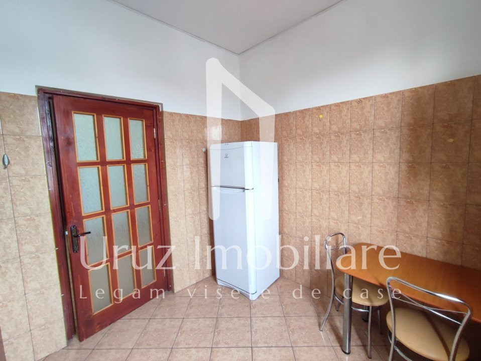 URUZ IMOBILIARE - VANZARE VILA CU 11 APARTAMENTE