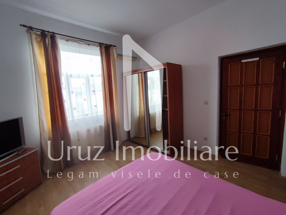 URUZ IMOBILIARE - VANZARE VILA CU 11 APARTAMENTE