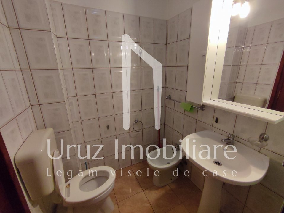 URUZ IMOBILIARE - VANZARE VILA CU 11 APARTAMENTE