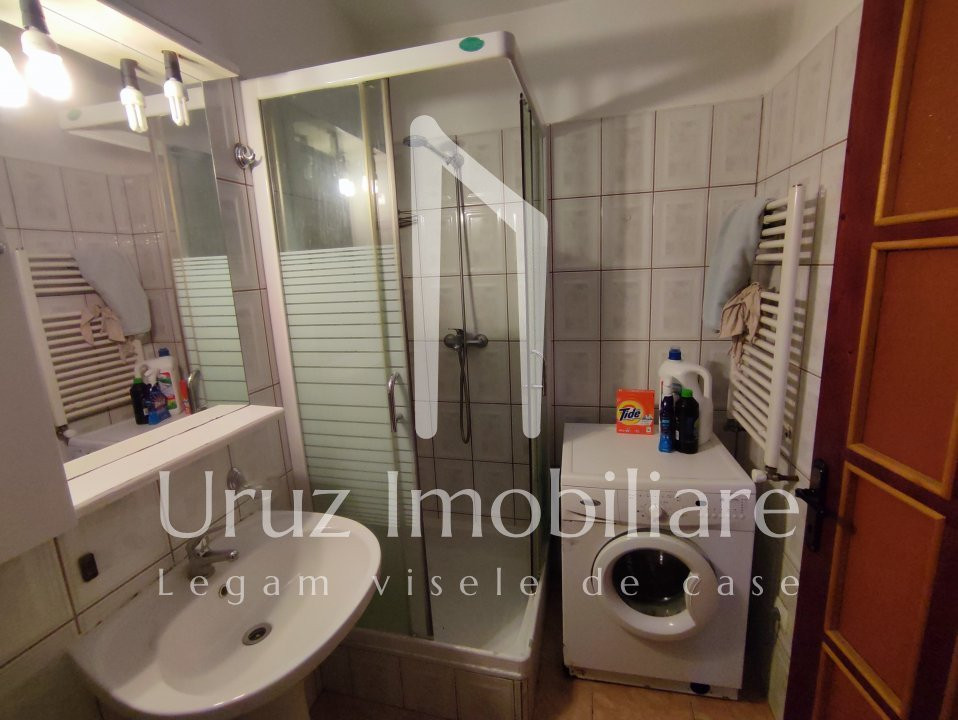 URUZ IMOBILIARE - VANZARE VILA CU 11 APARTAMENTE