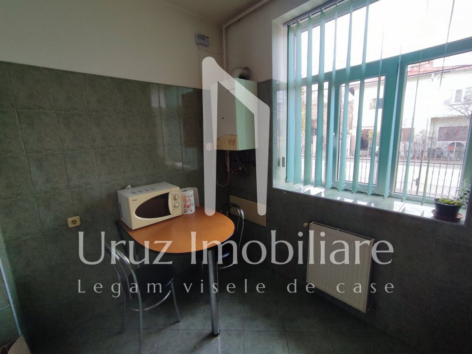 URUZ IMOBILIARE - VANZARE VILA CU 11 APARTAMENTE