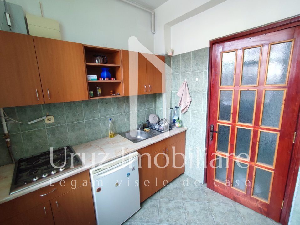 URUZ IMOBILIARE - VANZARE VILA CU 11 APARTAMENTE