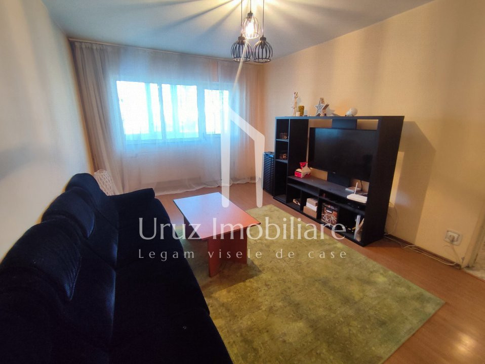 URUZ IMOBILIARE - VANZARE APARTAMENT 4 CAMERE BD. BUCURESTI