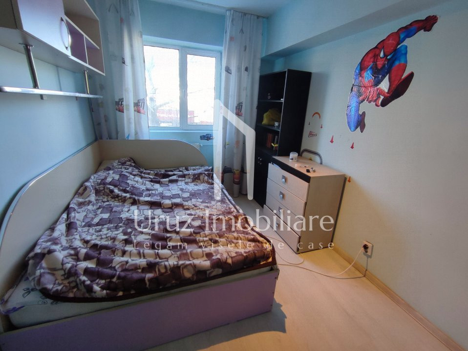 URUZ IMOBILIARE - VANZARE APARTAMENT 4 CAMERE BD. BUCURESTI